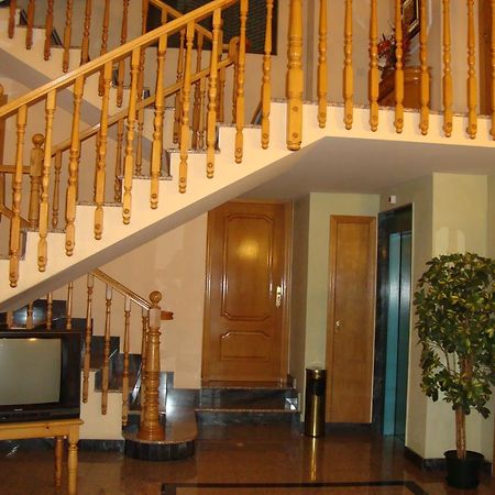 Hostal Universal Бенавенте Экстерьер фото