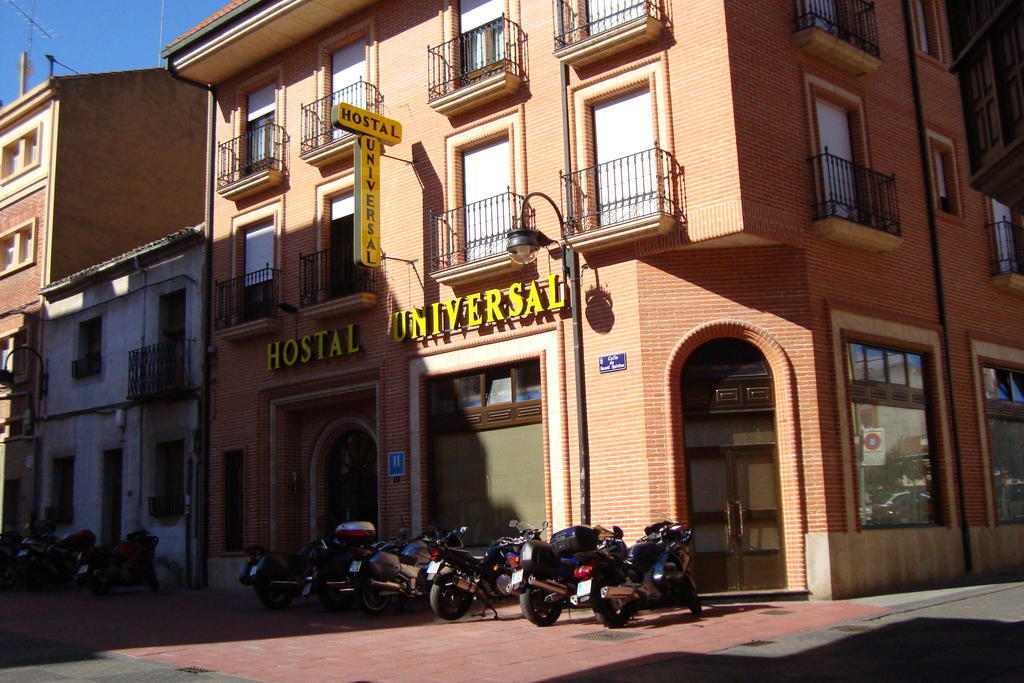 Hostal Universal Бенавенте Экстерьер фото