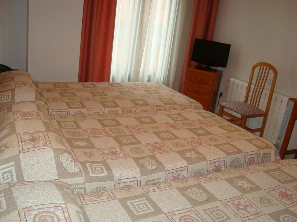 Hostal Universal Бенавенте Номер фото