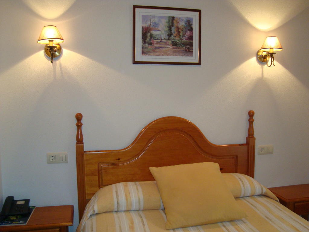 Hostal Universal Бенавенте Номер фото