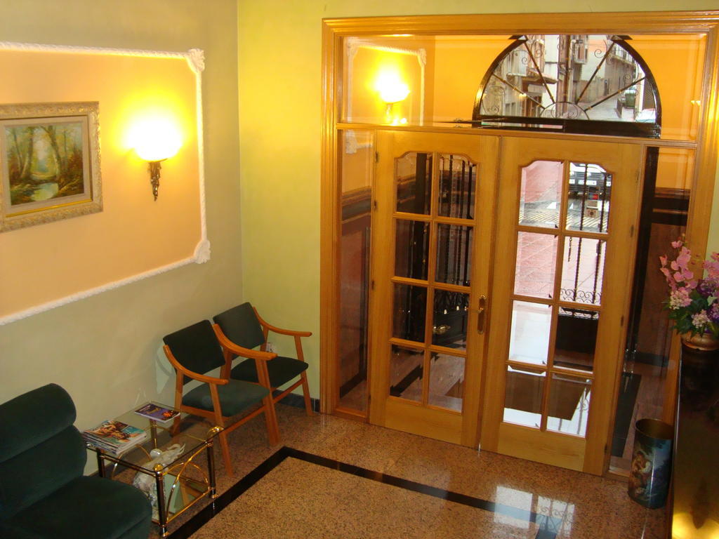 Hostal Universal Бенавенте Экстерьер фото