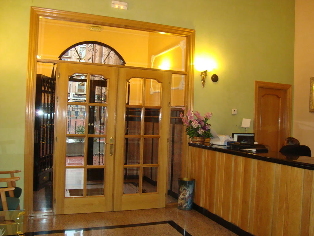 Hostal Universal Бенавенте Номер фото